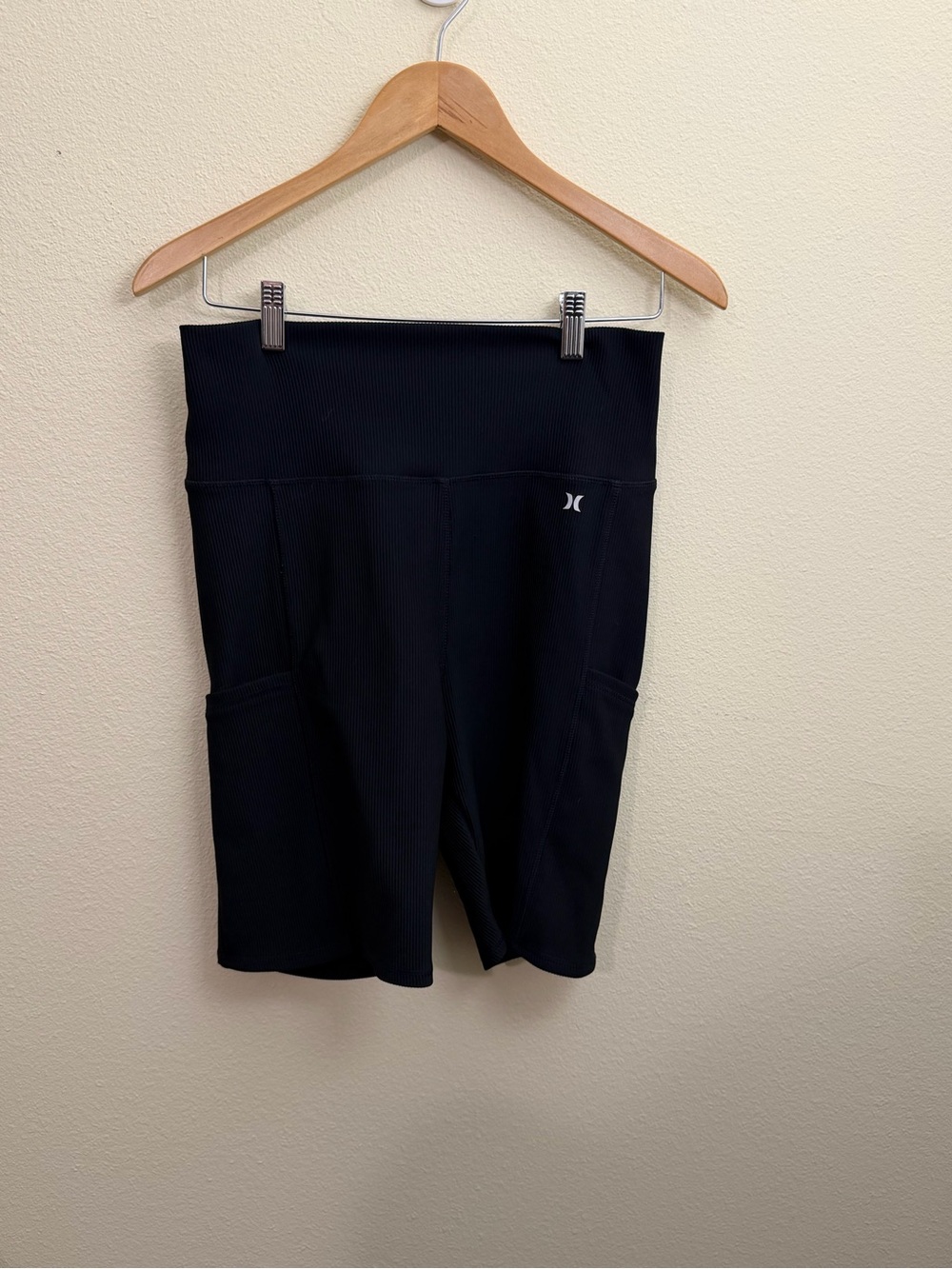 Hurley Black Ribbed High-Waist Bike Shorts with Side Pockets